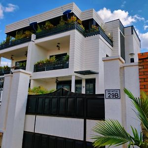 Kigali White Homes And Hotel